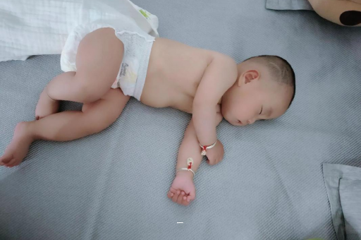 孝感哭泣宝宝魔法眼泪